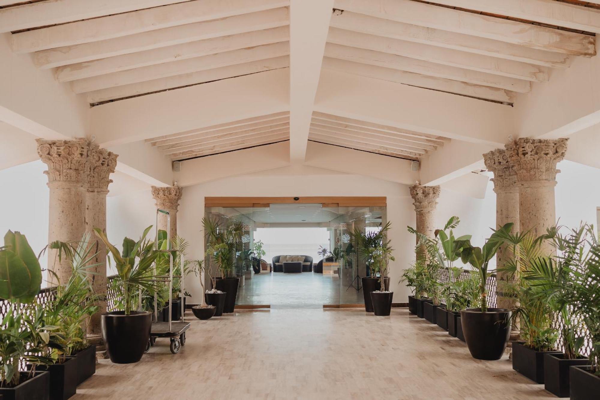 Costa Sur Resort & Spa Puerto Vallarta Exterior photo