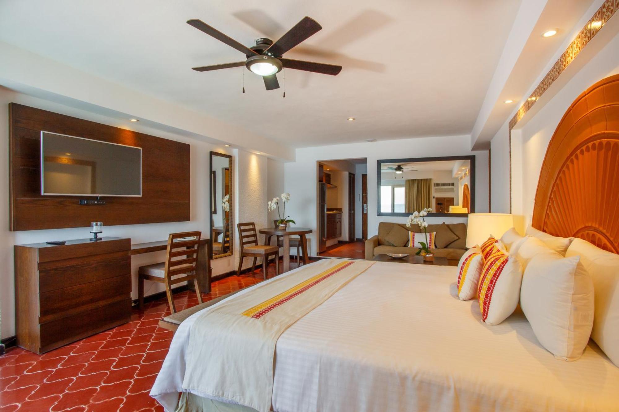 Costa Sur Resort & Spa Puerto Vallarta Exterior photo